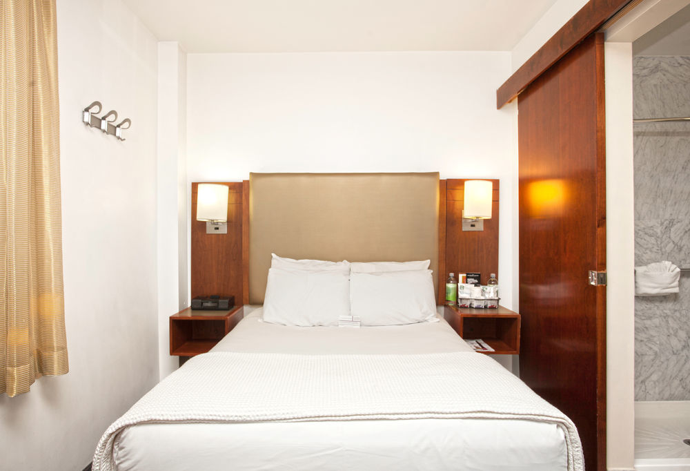 U Fifth Avenue Hotel 3*