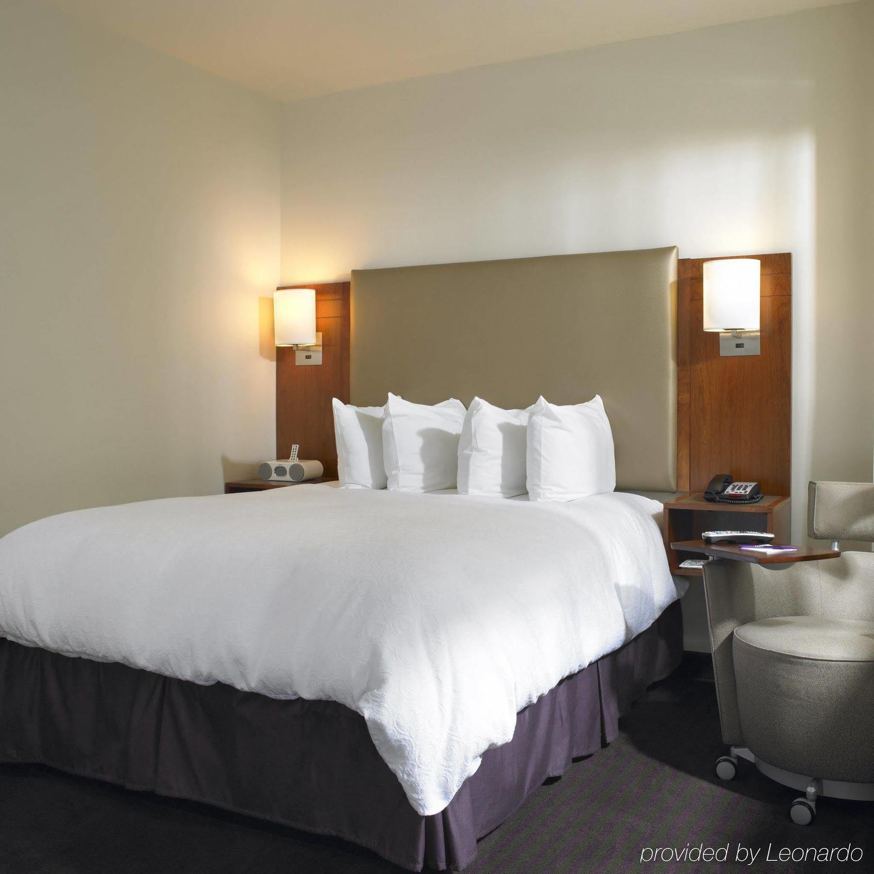 U Fifth Avenue Hotel